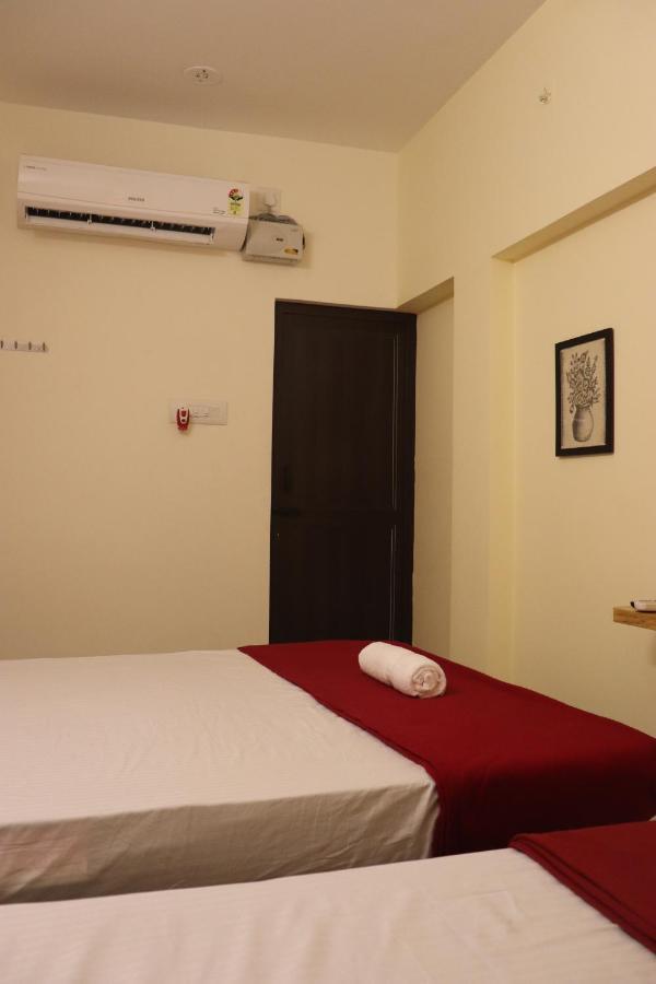 Grand Suites Srirangam Tiruchirappalli Exterior photo